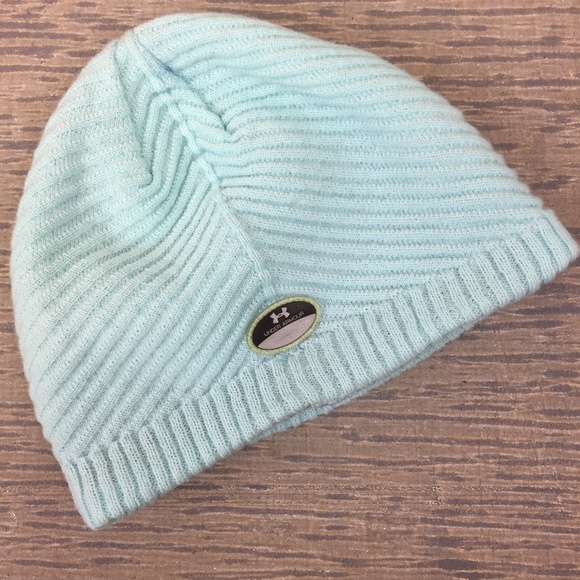 Under Armour Accessories - ☀️Under Armour light blue knit hat